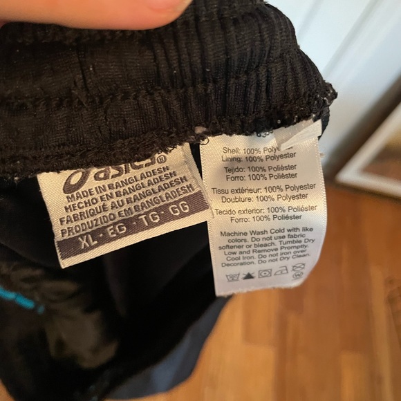 Mens Asics XL Basketball Shorts Black with Blue - Picture 5 of 5